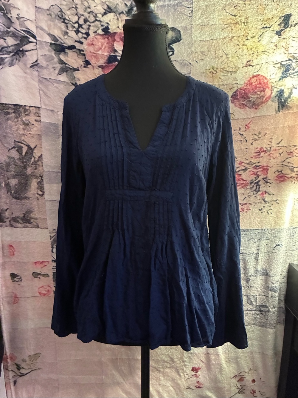 Women's Navy Textured V-Neck Pintuck Blouse